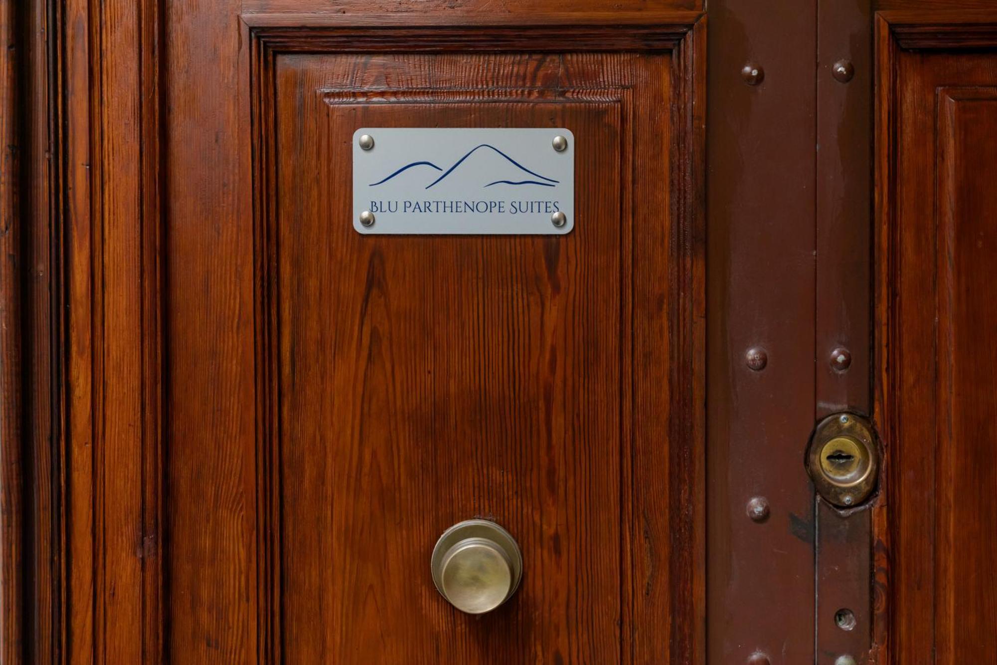 Blu Parthenope Suites Napoli Exterior foto